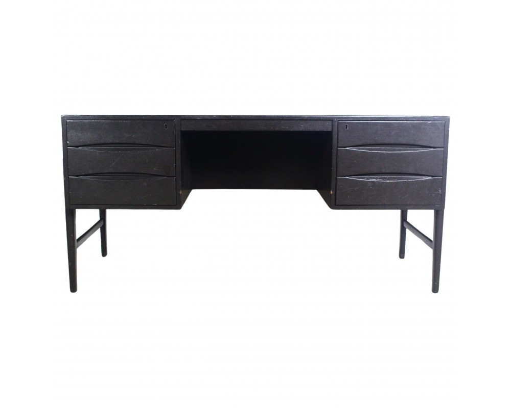 Arne Vodder desk